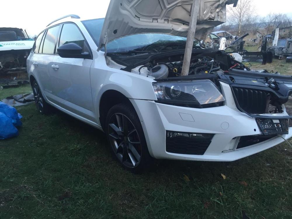 rozbita skoda octavia 3 rs 1.jpg