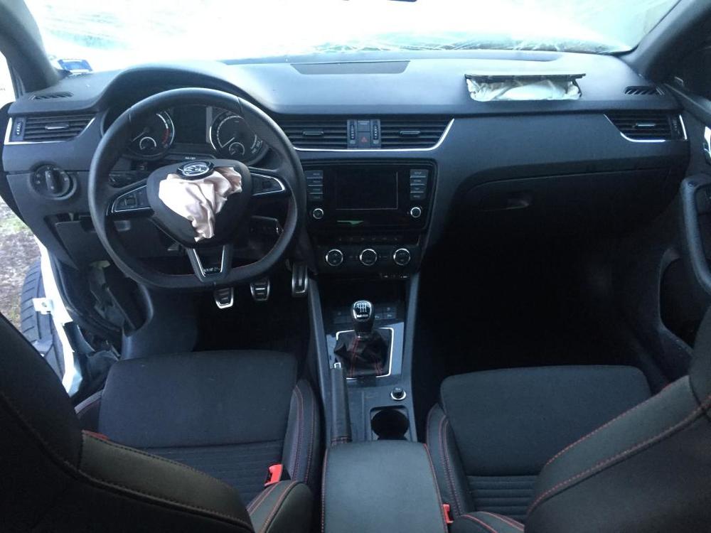 rozbita skoda octavia 3 rs 6.jpg