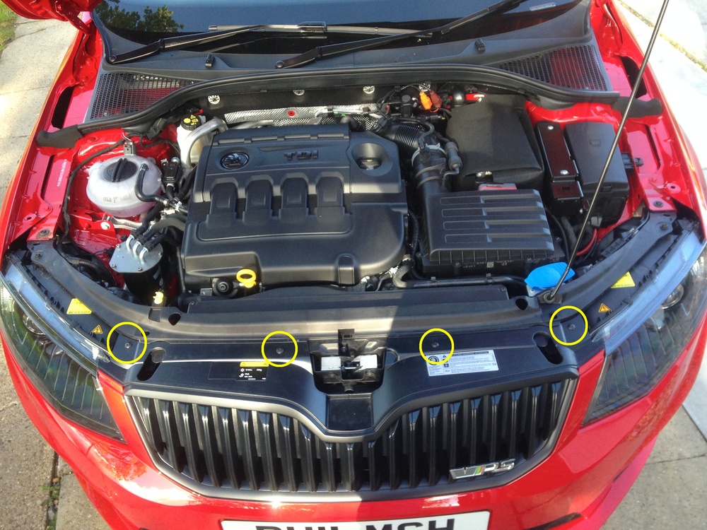 5683c7ebbda2b_DemntazderzakaOctavia3RS1.