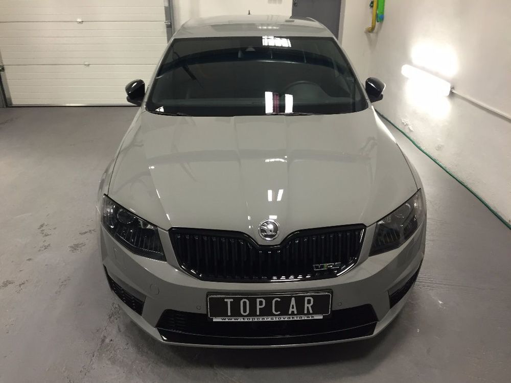 Oklejony spojler przód Octavia 3 RS 2.jpg