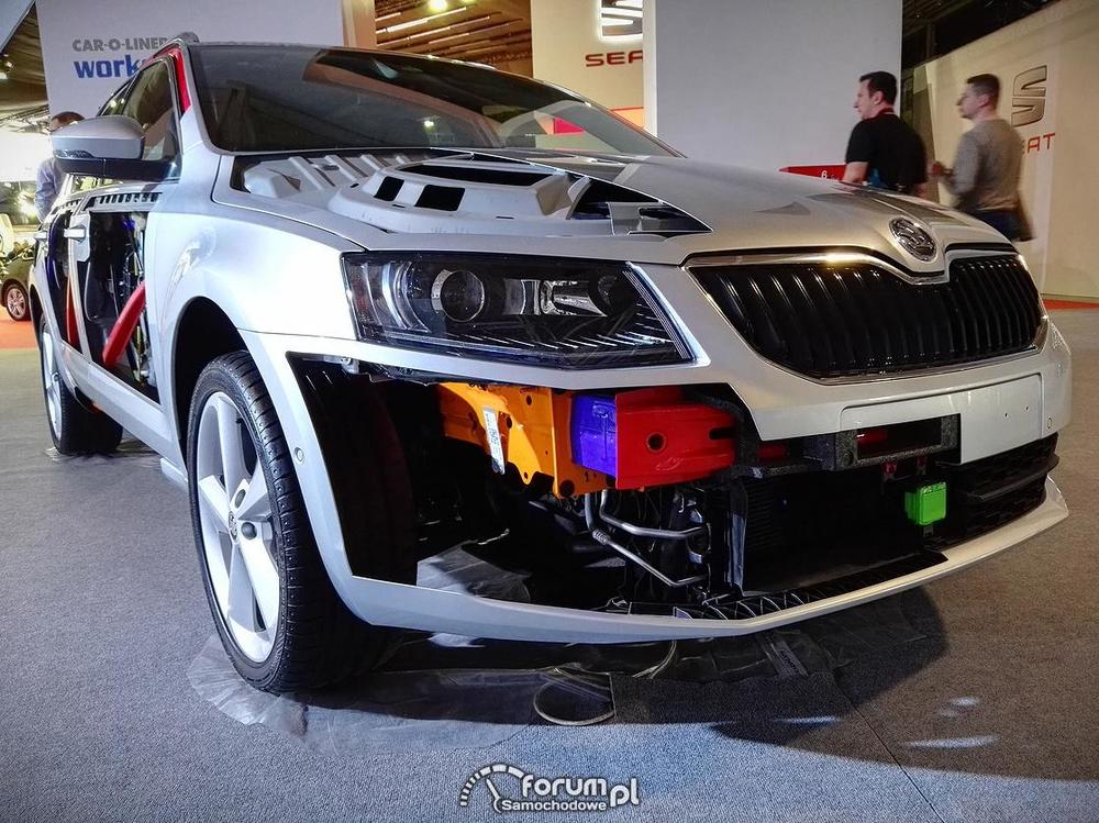 Przekrój drzwi i zderzaka Skoda Octavia 2.png