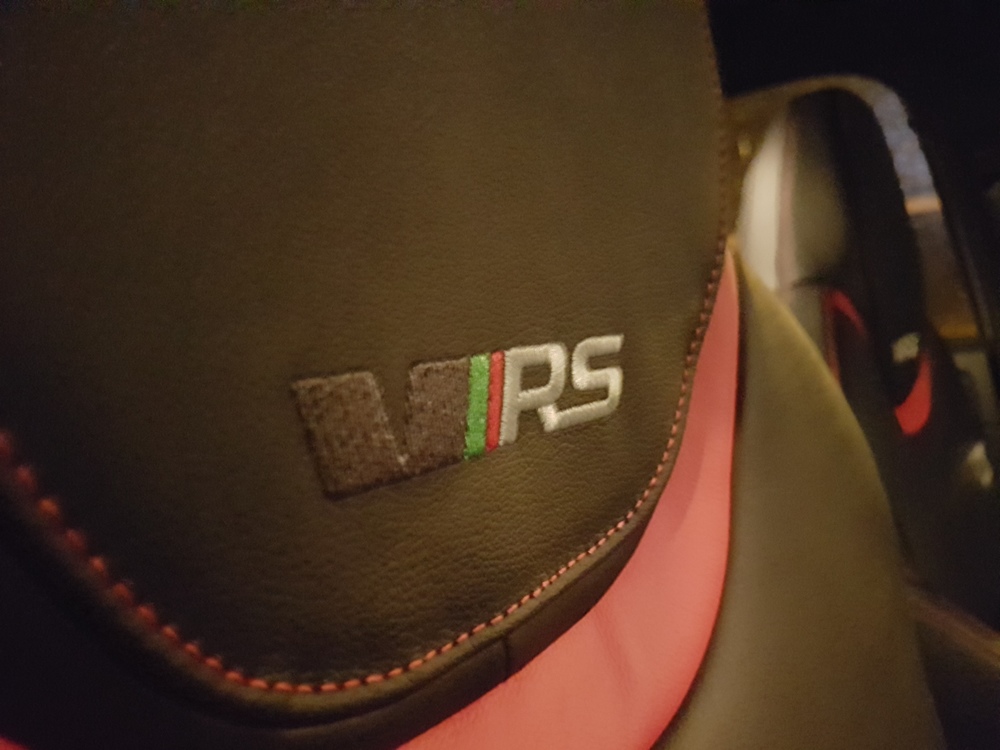 2016-12-01 21.05.34.jpg