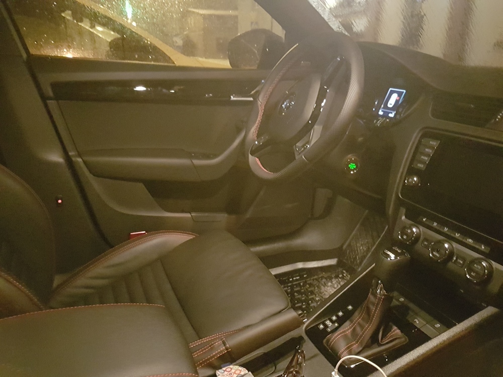 2016-12-01 21.05.44.jpg