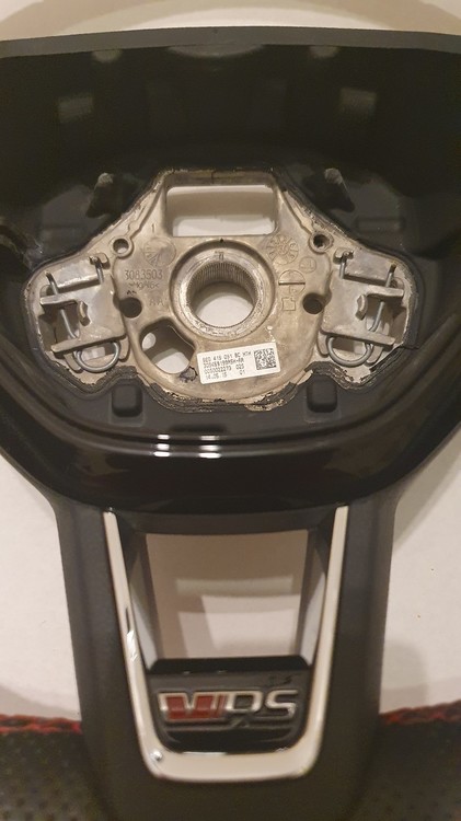 Steering wheel 5.jpg