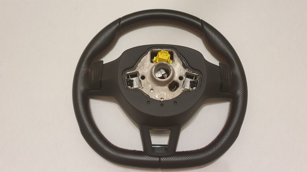 Steering wheel 3.jpg