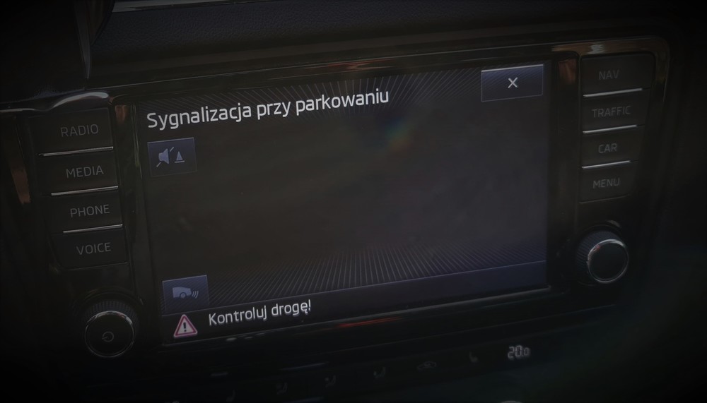 3 Pomocnik parkowania.jpg